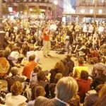 El falso «buen estado del hotel» del que presumían hizo que la asamblea planeada para ayer se trasladara a la plaza Jacinto Benavente.