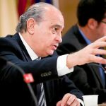Jorge Fernández desgranó ayer en la Cambra de Comerç de Sabadell las reformas del PP