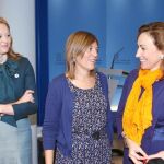 La consejera Milagros Marcos, junto a Irene Cortés y María Martín