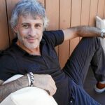 Después de varios años, Sergio Dalma volverá a subirse al escenario del Palacio de los Deportes el próximo 14 de octubre. El público que asista podrá disfrutar de los éxitos de su nuevo disco «Vía Dalma», y de las canciones que le hicieron triunfar como «