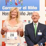 De izqda. a dcha., Carlos Sainz, Ana Duato, Juan Casado y Marta Robles