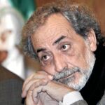 El Defensor del Pueblo Andaluz en funciones, José Chamizo, critica que los supermercados tiren la comida antes de caducar