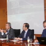El consejero de Agricultura y Pesca (segundo por la izquierda) en la presentación, ayer, del balance de Esamur