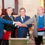 Cabello valora el acuerdo con la Policía ante el «escaso margen» de financiación