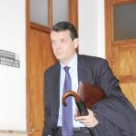Los imputados Vela y Lobón dimiten a petición de Fabra