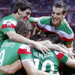Los jugadores del Athletic celebran el gol marcado por De Marcos