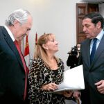 Sáez Aguado garantiza que «no habrá despidos» en la Sanidad pública