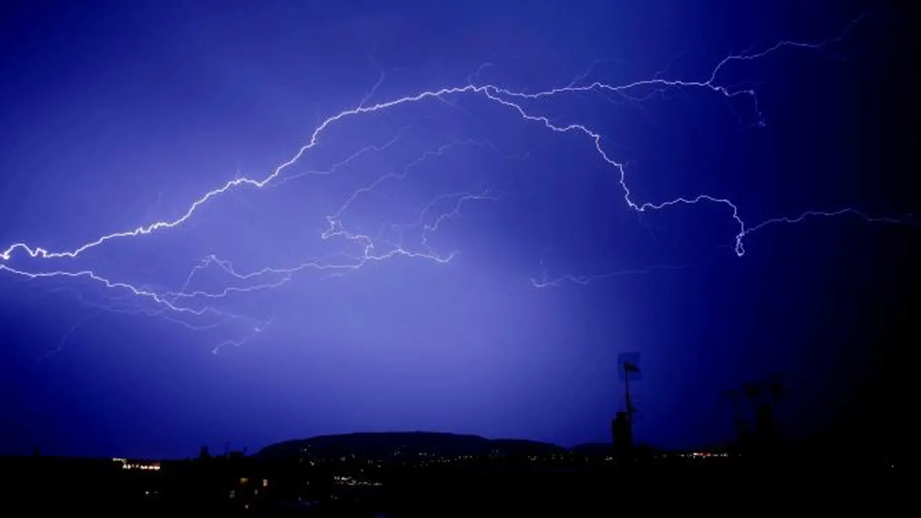 ¿HAARP: Un arma capaz de controlar el clima?