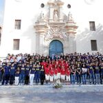 Deportistas de la UCAM, junto al presidente de la Universidad, José Luis Mendoza