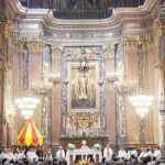 La lluvia no impidió que la basílica se llenara para celebrar la misa