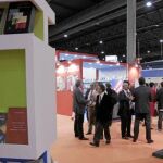 Las casetas de editoriales y empresas alrededor del libro protagonizan la Feria Liber