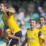 LOS JUgadores de la Real Sociedad celebran el gol del triunfo en el Benito Villamarín