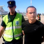 El etarra Jon Olarra Guridi, cuando fue entregado por Francia