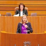 Pilar del Olmo presenta el ‘techo de gasto' en presencia de García Cirac.