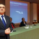 El presidente de la Empresa Familia de Castilla y León, Ginés Clemente, durante una jornada de la UVa