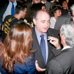 Jorge Fernández conversa con Millo, Sánchez-Camacho, Trias y Cornet ayer en la Llotja de Mar