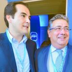 José Antonio Nieto y Juan Ignacio Zoido, ayer en Córdoba