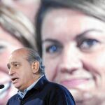 María Dolores de Cospedal elogió al candidato por Barcelona, Jorge Fernández, en Badalona