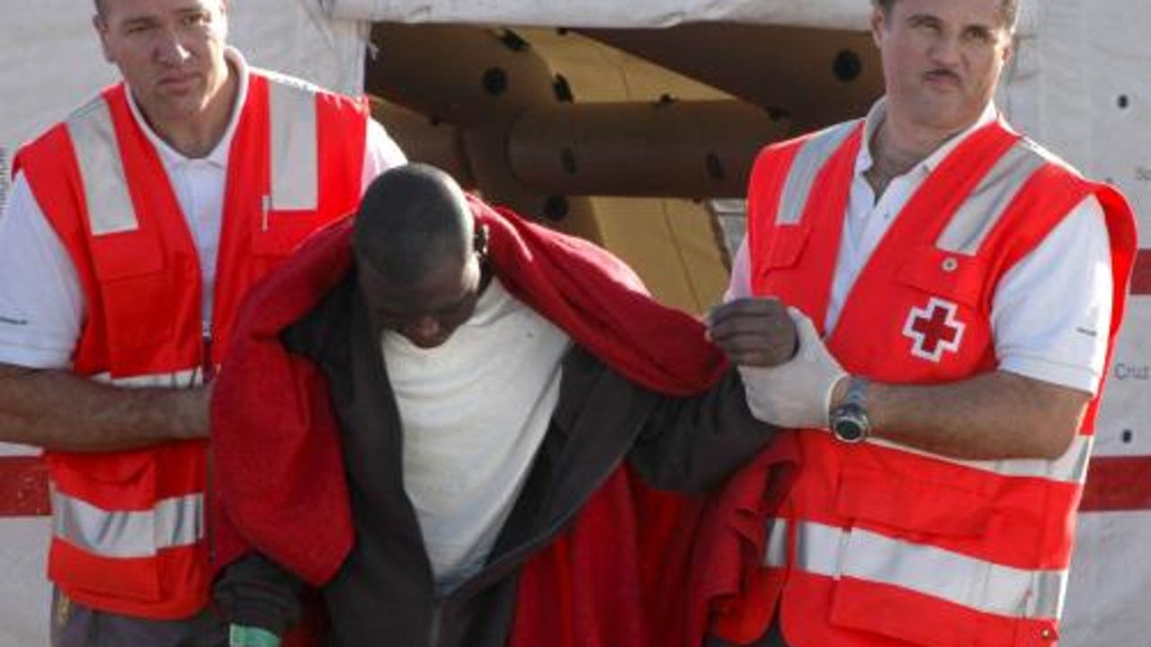 Un cayuco con 198 inmigrantes llega a El Hierro: entre ellos una bebé de tres meses y 19 menores