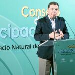 «Como no trabaja debe marcharse»