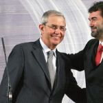 Feijóo repite mayoría pero no desbanca de la Xunta al bipartito