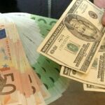 Diez años de lucha frente al dólar