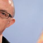 Barones del PP piden a Rajoy que acelere los hispabonos