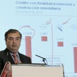 El presidente del Popular, Angel Ron, durante la presentación de los resultados de 2010