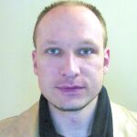 Fotografía del pasaporte de Anders Behring Breivik, realizada en 2009