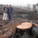 El presidente de la Comunidad, Ignacio González, y el consejero de Medio Ambiente, Borja Sarasola, visitaron ayer la zona afectada en el municipio de Valdemaqueda
