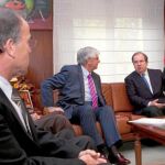 El presidente Juan Vicente Herrera se reúne con los responsables de Banco de Alimentos de Castilla y León