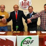 Valencia firma un convenio «austero» sin despidos y sin subidas salariales