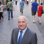 El presidente de Aprocom, José Cañete, en la calle Tetuán