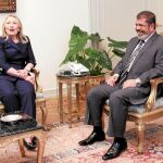 Clinton respalda la transición