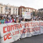 El 15-M rememora su aniversario con una manifestación por las calles de Murcia