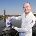 Xavier Marcé / Periodista y escritor: «Existe una forma innovadora de captar la atención de los lectores»