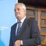 El presidente de la Junta, José Antonio Griñán, dijo ayer que el anticipo estaba «llegando»