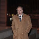 Rato niega que se haya planteado una fusión La Caixa-Bankia