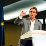 El Gobierno inhabilitará a Mas si hace su consulta