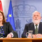 La vicepresidenta del Gobierno y el ministro de Agricultura dieron ayer a conocer los acuerdos del Consejo de Ministros