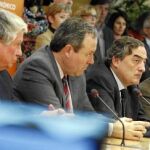 Trabajo aplaude el pacto pero mantiene su reforma