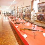 La sala donde se exhiben las armas es de las más visitadas