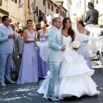 Wesley Sneijder y su mujer Yolanthe, tras la boda