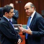 Guindos con el ministro de finanzas portugués, Vitor Gaspar