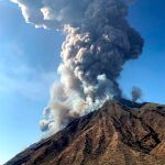 El volcán Estrómboli en plena erupción