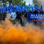 Los sindicatos policiales franceses se manifestaron ayer en el centro de París