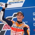 Marc Márquez festeja su victoria en el Gran Premio de Tailandia