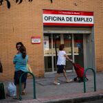 La creación de empleo se congela en cifras de hace una década