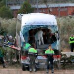 Imagen del accidente en la autopista AP-7, a la altura de Freginals (Tarragona), en 2016, donde un autocar chocó con un vehículo y dejó trece fallecidos