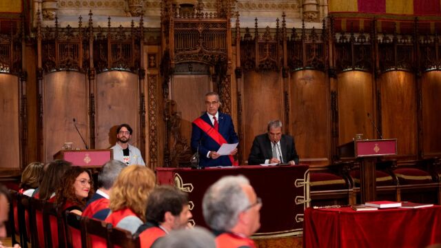 Celestino Corbacho durante la intervención en el pleno de constitución del Ayuntamiento de Barcelona